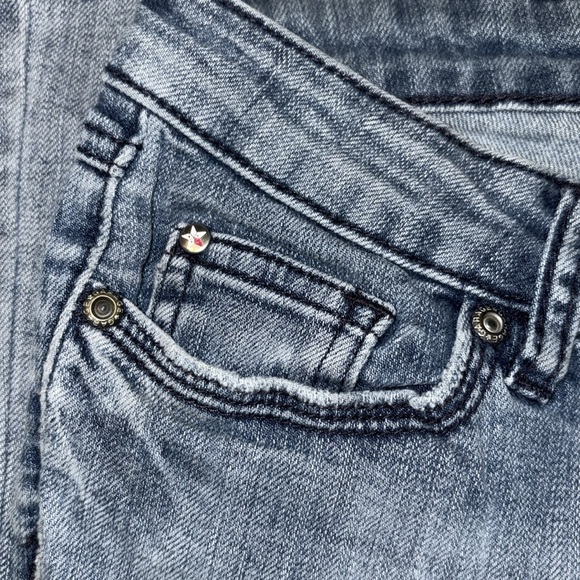 Boot-Cut Light Blue Jeans 👖 - Picture 6 of 12